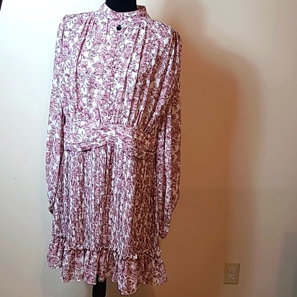 Ivy City Co Dresses & Skirts - Ivy City Co Brynley Dress in Pink Size 1X